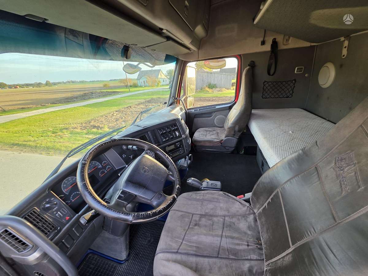 Volvo FH, su kranu