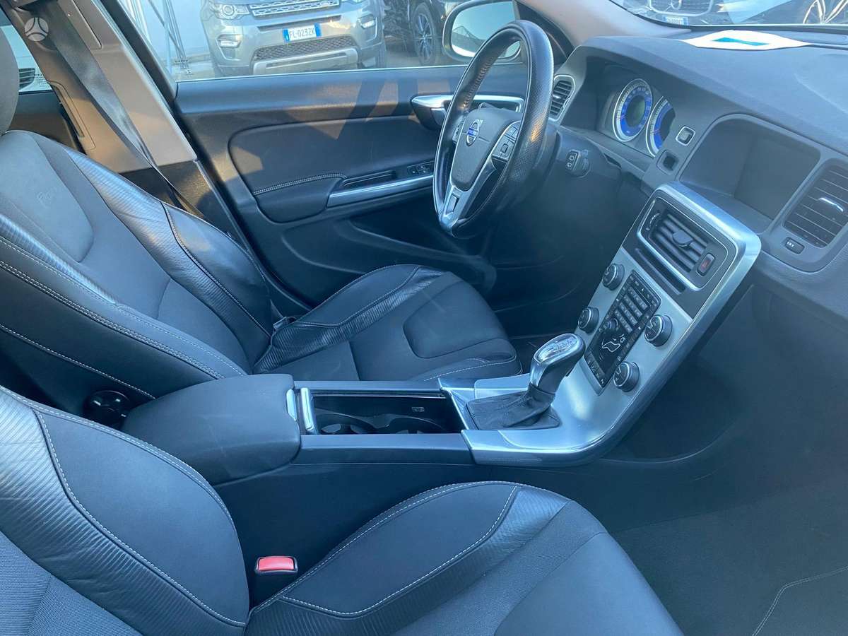 Volvo V60, 2.4 l., universalas