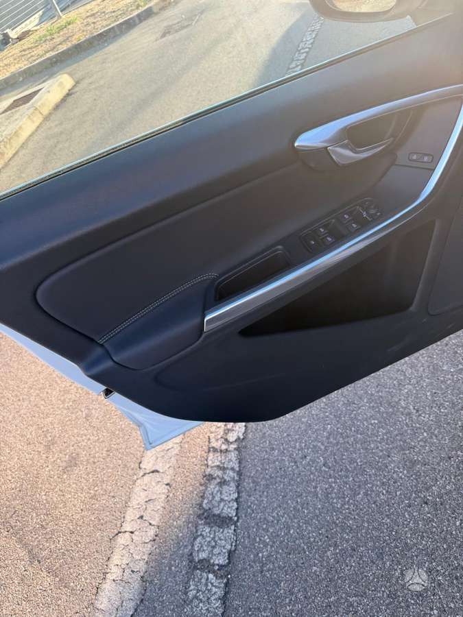 Volvo V60, 2.4 l., universalas