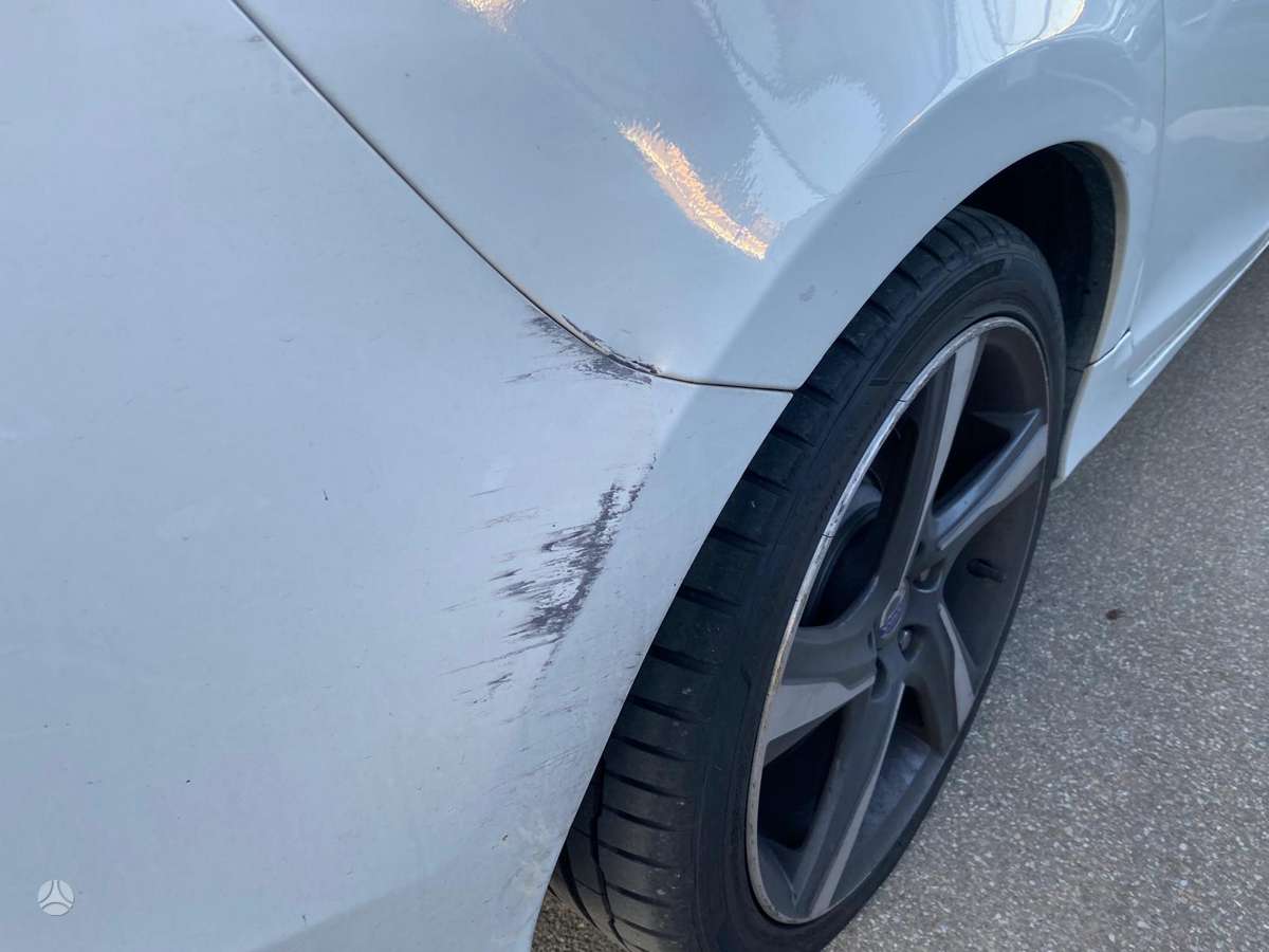 Volvo V60, 2.4 l., universalas