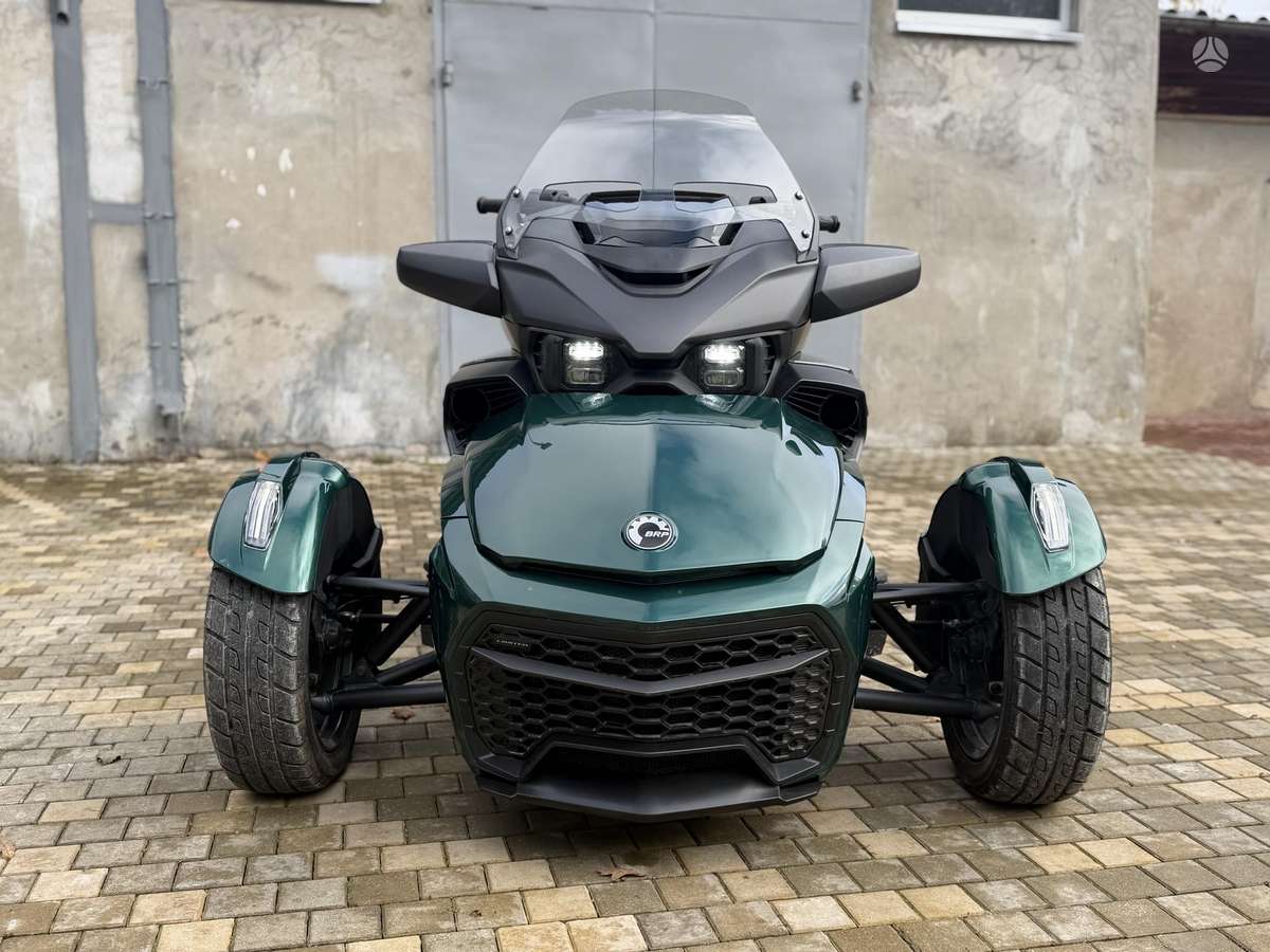 Can-Am Spyder 1330cc, трициклы