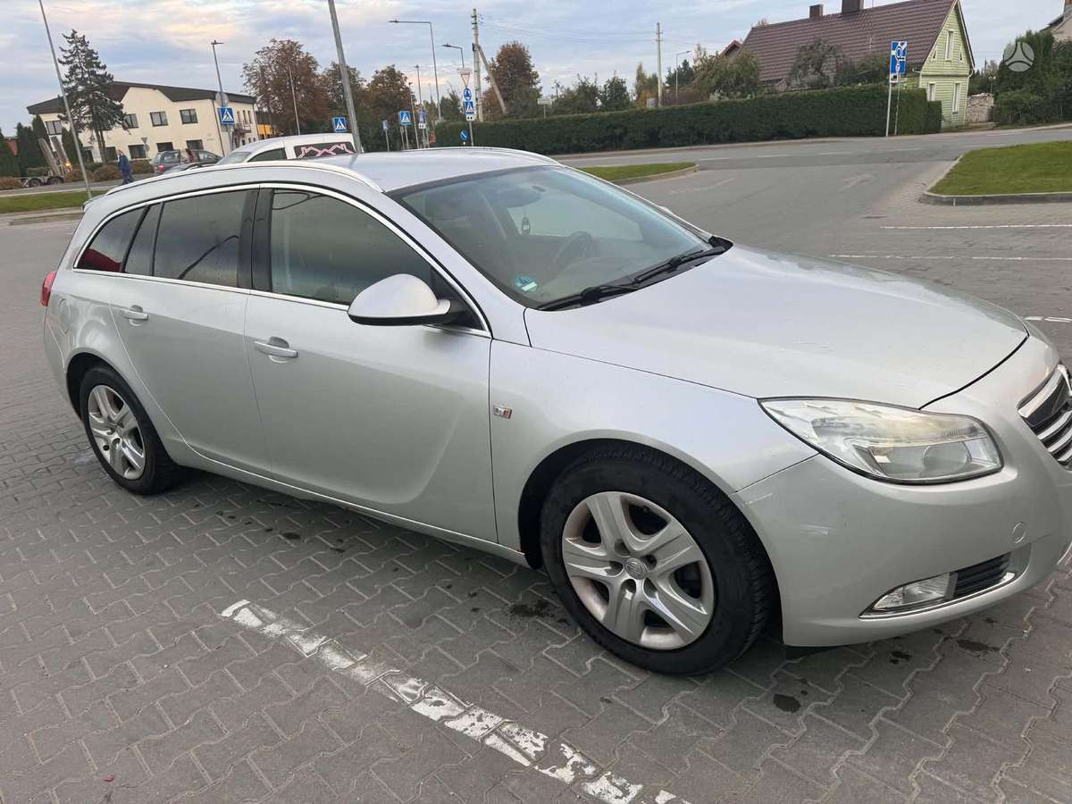 Opel Insignia, Универсал