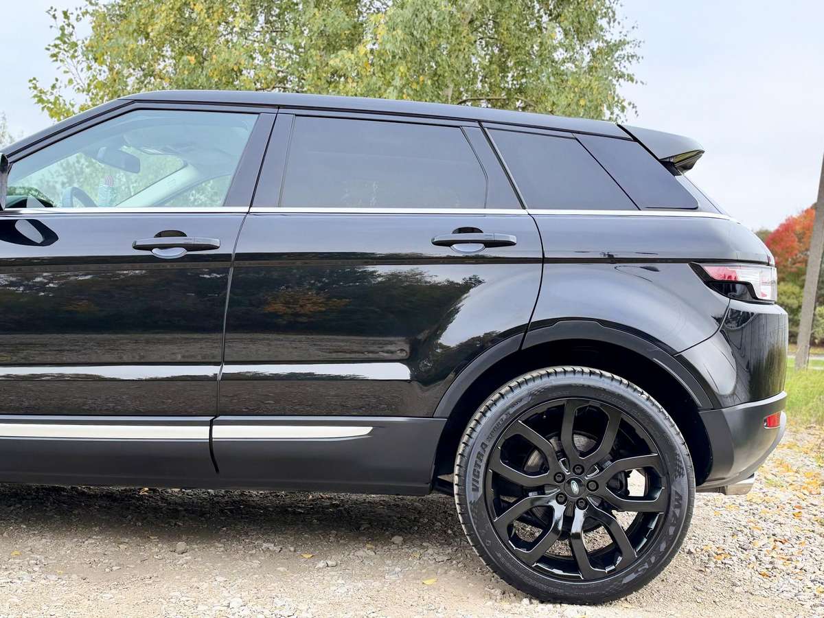 Land Rover Evoque, 2.2 l., off-road / crossover
