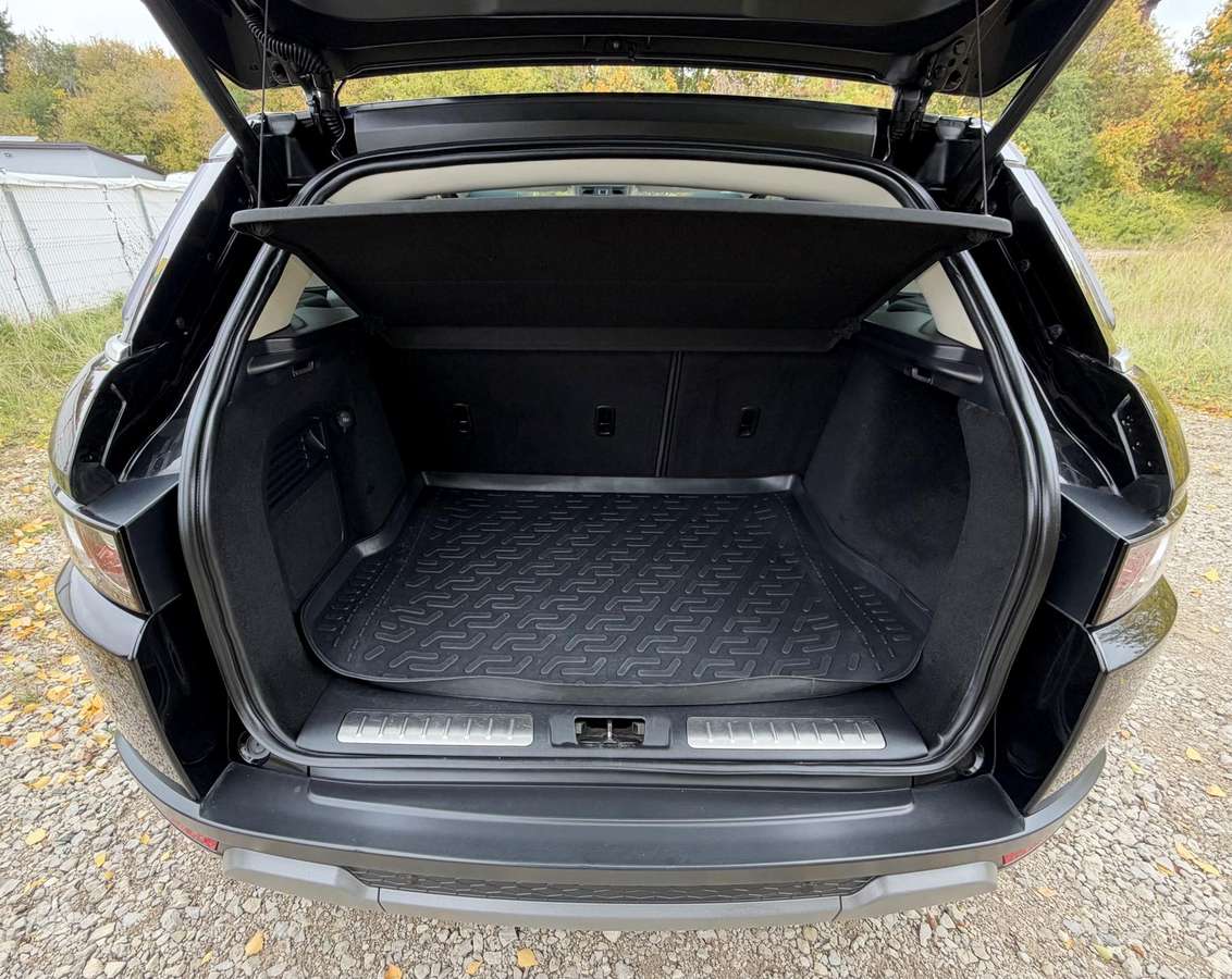 Land Rover Evoque, 2.2 l., off-road / crossover