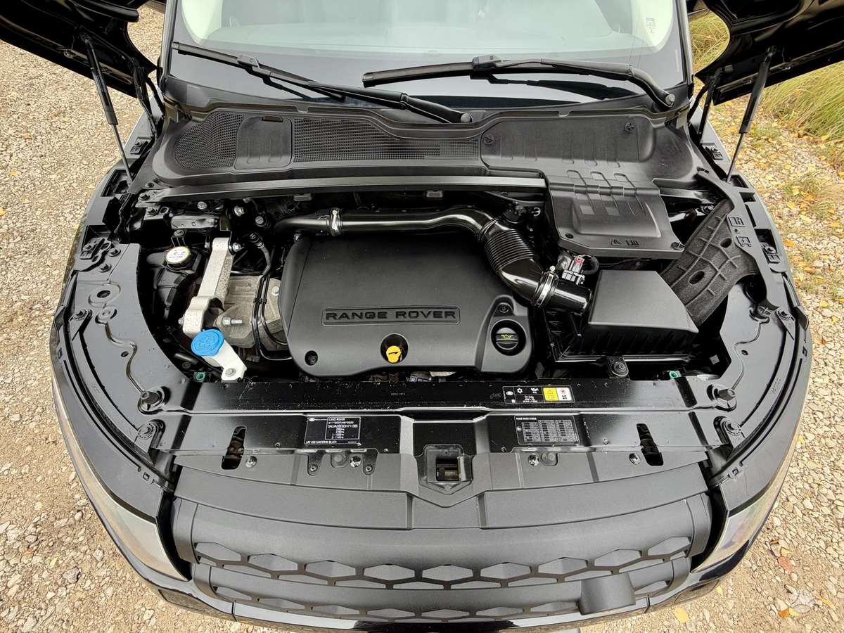 Land Rover Evoque, 2.2 l., off-road / crossover
