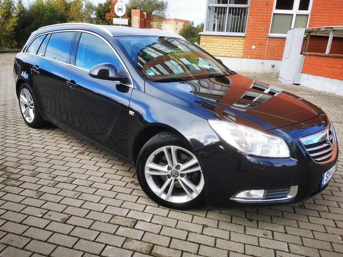 Opel Insignia 2011 — interior
