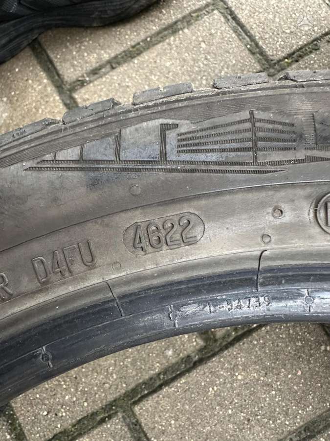 Continental, зимние 225/45 R17