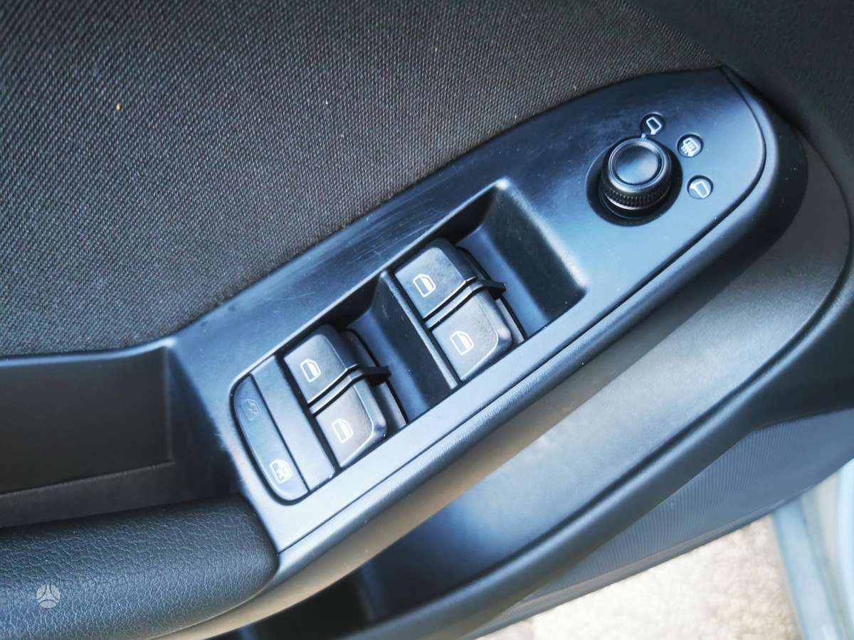 Audi A4 2009 — photo 28