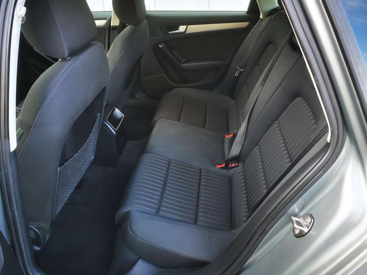 Audi A4 2009 — photo 19