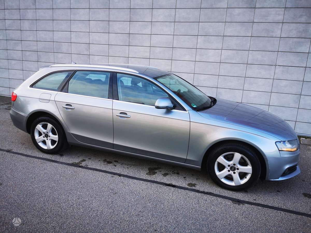 Audi A4 2009 — photo 8