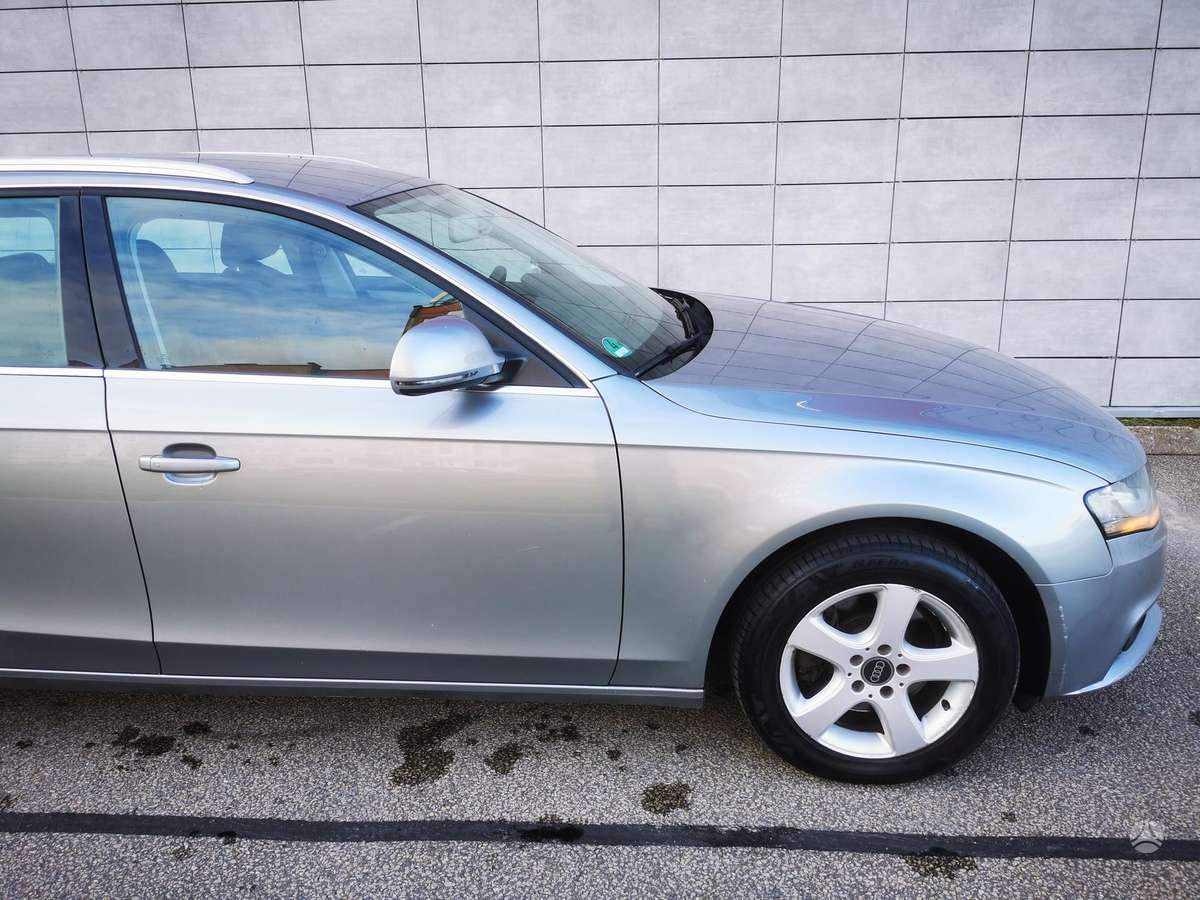 Audi A4 2009 — photo 14
