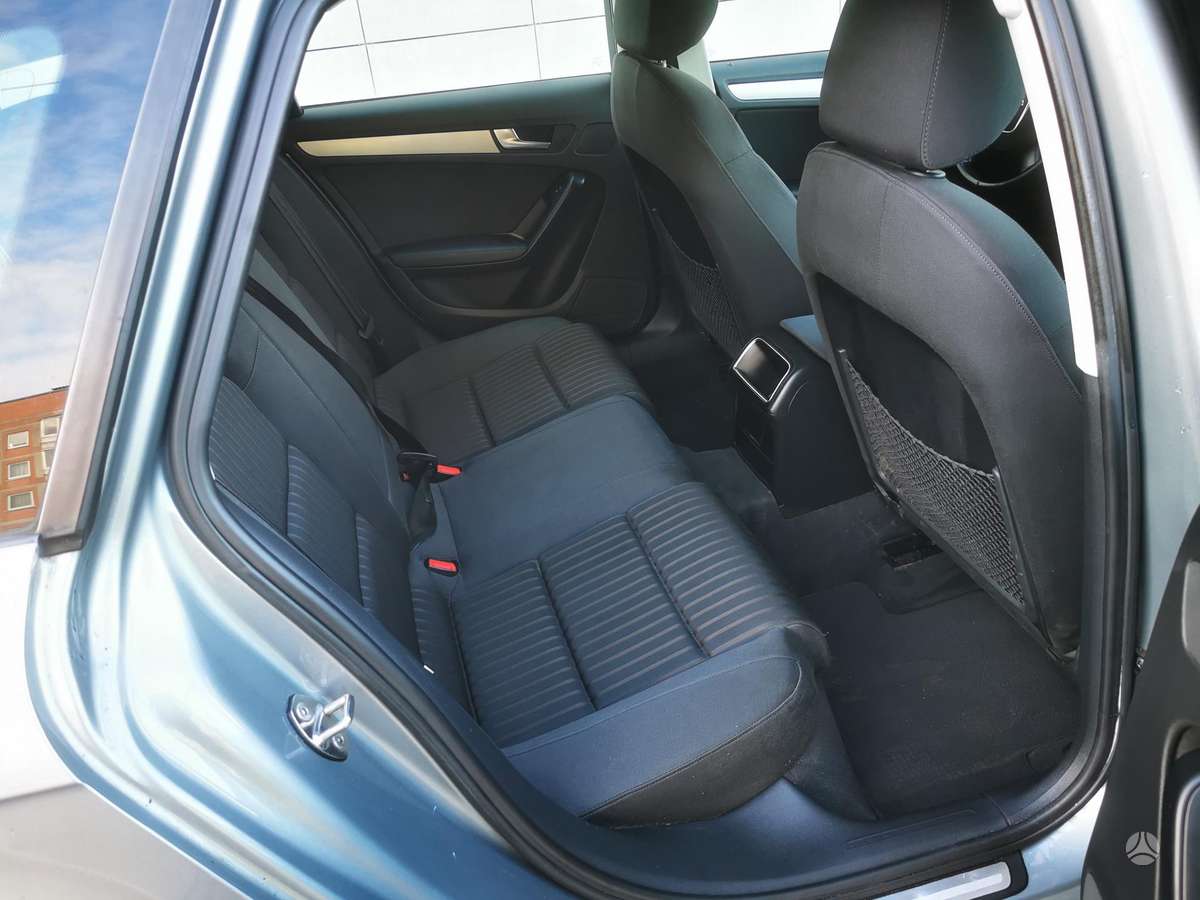 Audi A4 2009 — photo 20