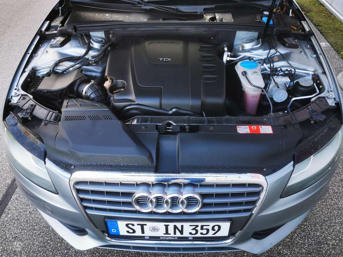Audi A4 2009 — photo 31