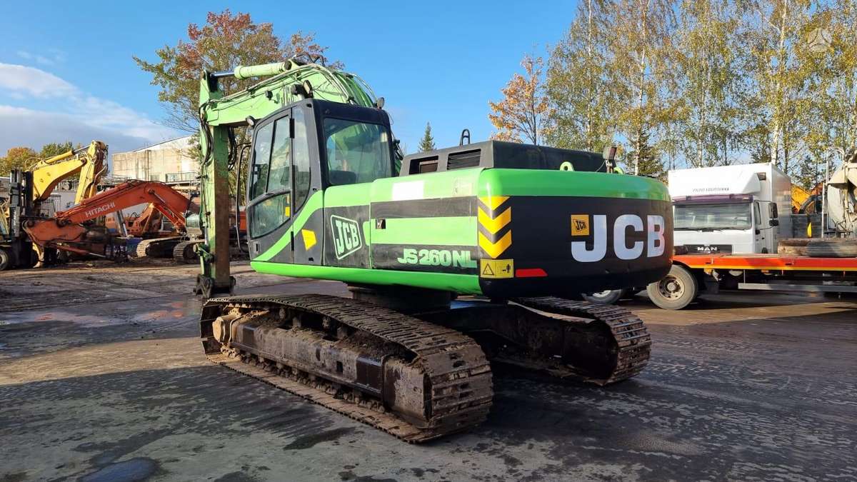 JCB JS 260 LC, excavator