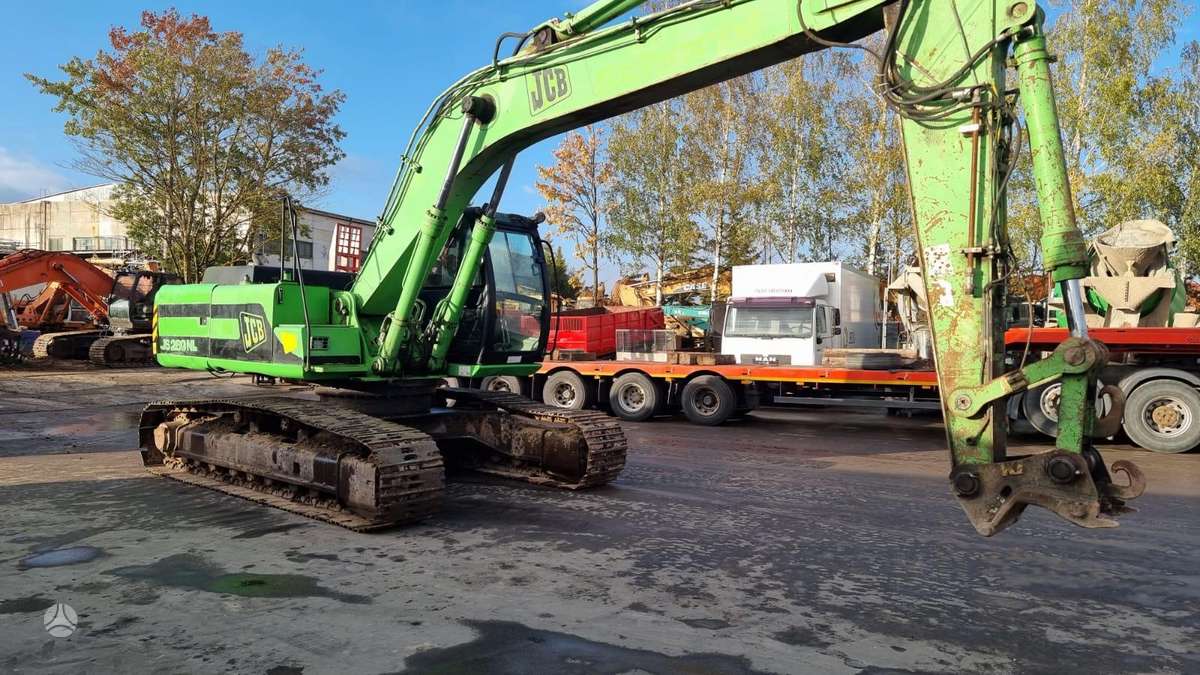JCB JS 260 LC, ekskavatoriai