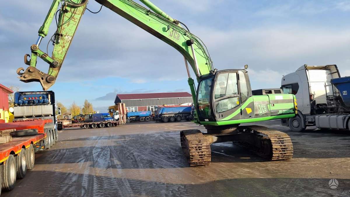 JCB JS 260 LC, ekskavatoriai