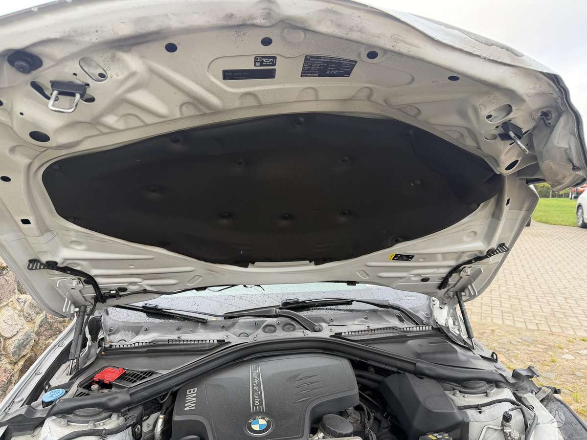 BMW 320, 2.0 l., Седан