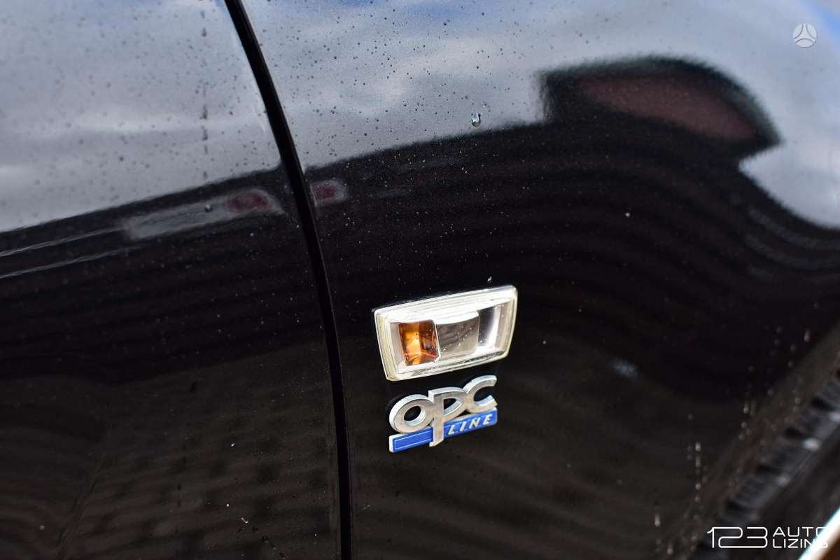 Opel Insignia, 2.0 l., hatchback