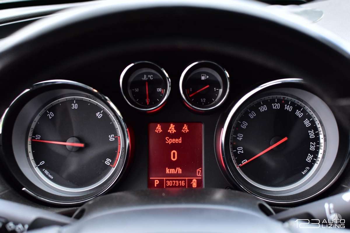 Opel Insignia, 2.0 l., Хэтчбек