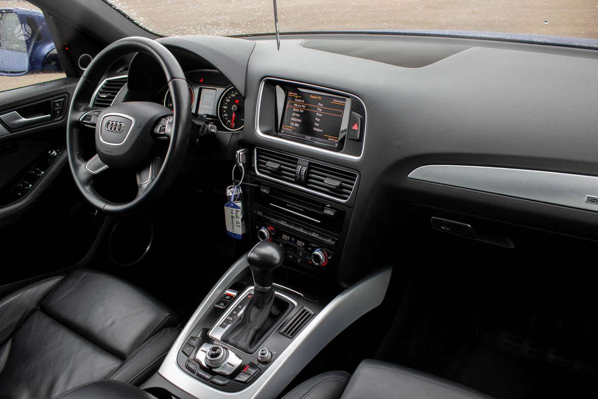 Audi Q5, 2.0 l., Внедорожник / Кроссовер