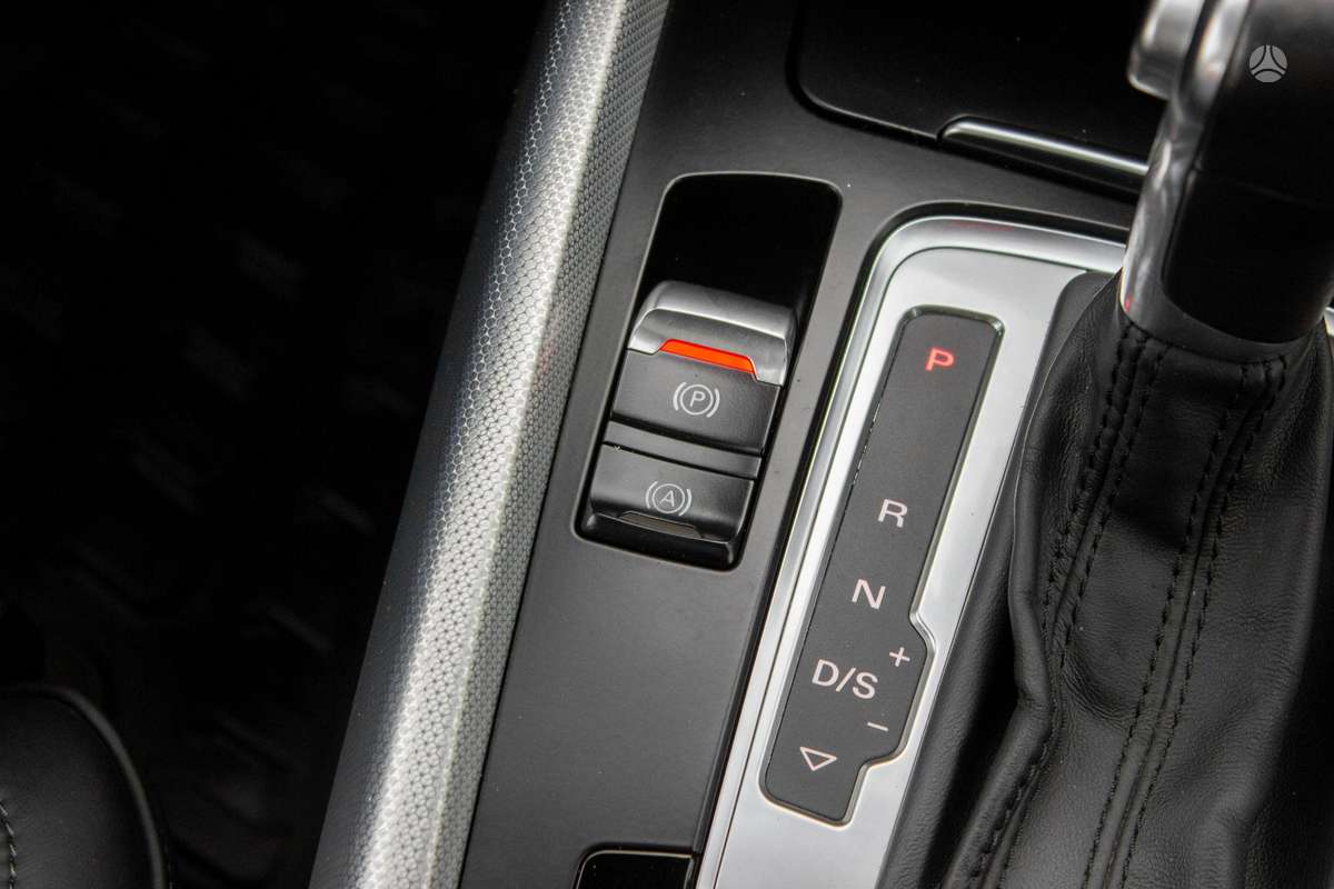 Audi Q5, 2.0 l., Внедорожник / Кроссовер