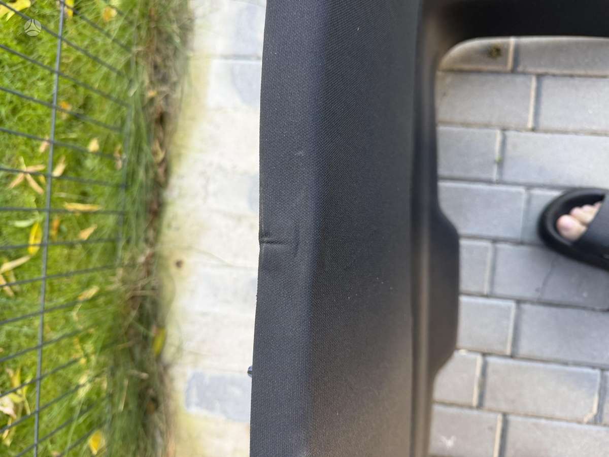 Tesla Model Y apdailos detalės