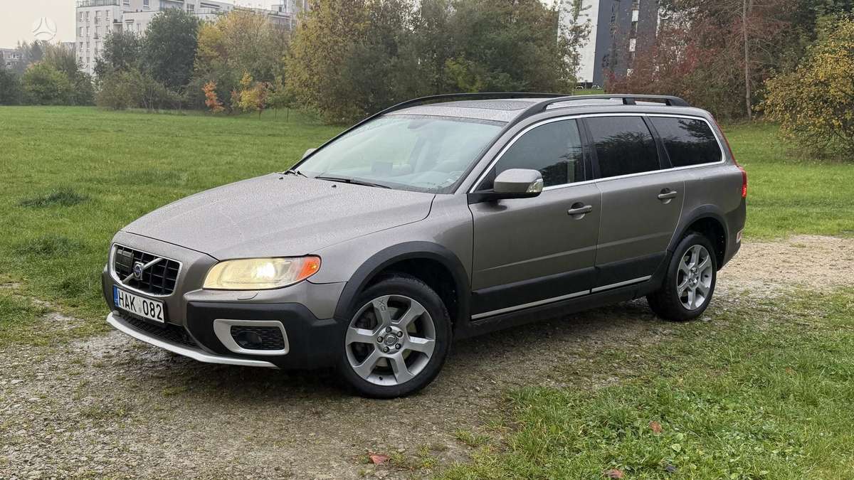 Volvo XC70, 2.4 l., wagon