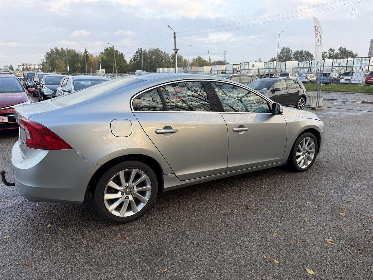 Volvo S60, 1.6 l., Седан