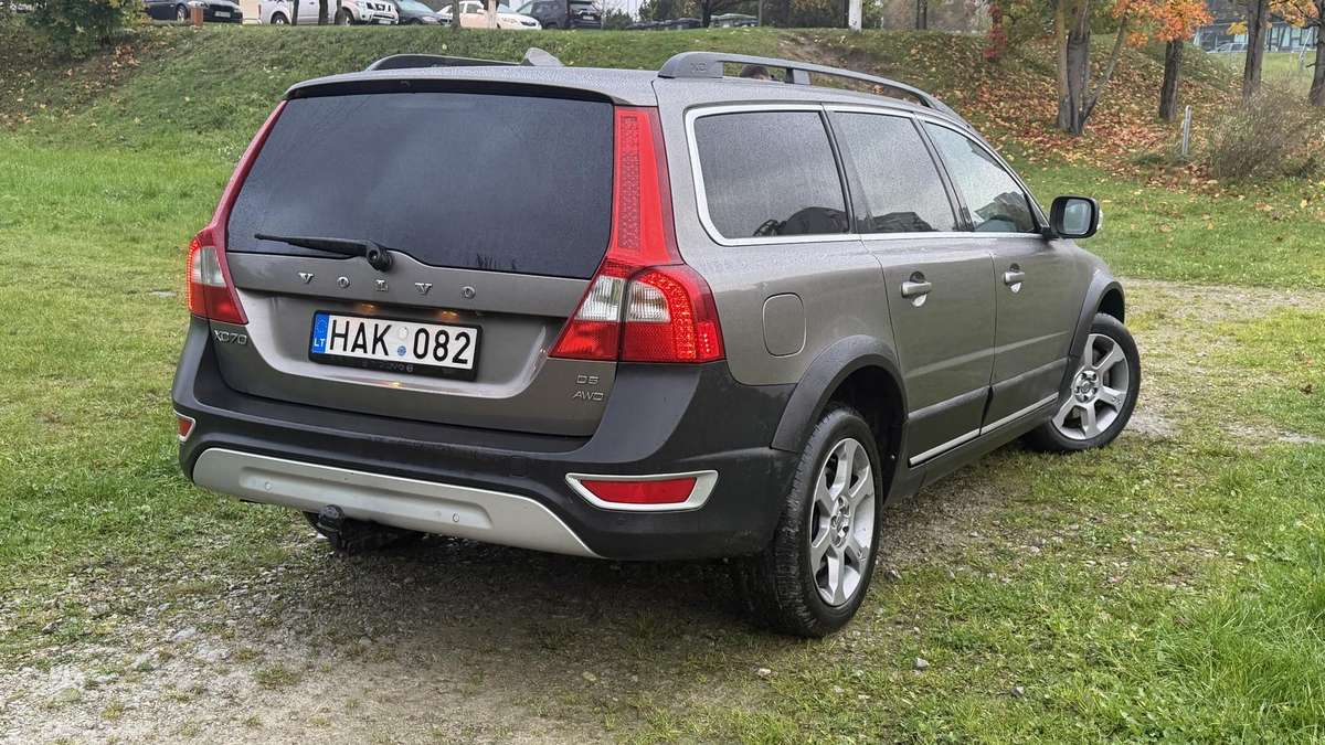 Volvo XC70, 2.4 l., wagon