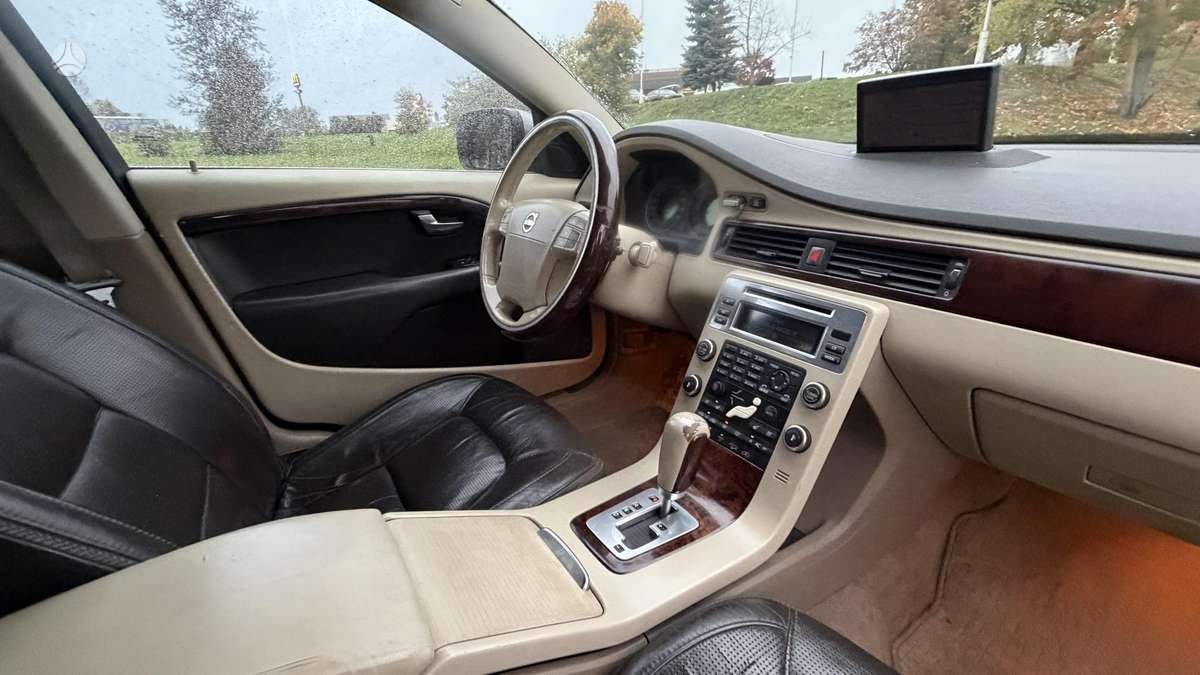 Volvo XC70, 2.4 l., wagon