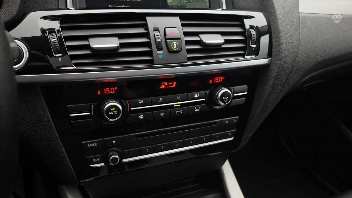 BMW X3, 2.0 l., off-road / crossover