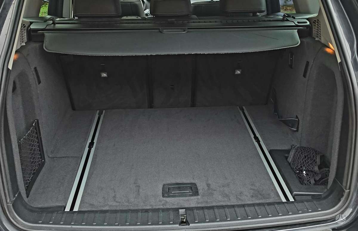 BMW X3, 2.0 l., off-road / crossover