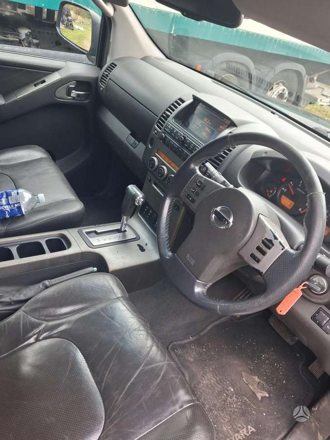 Nissan Navara, Внедорожник / Кроссовер