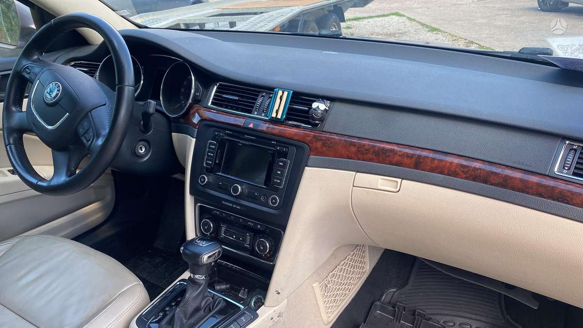 Skoda Superb, 1.8 l., Седан