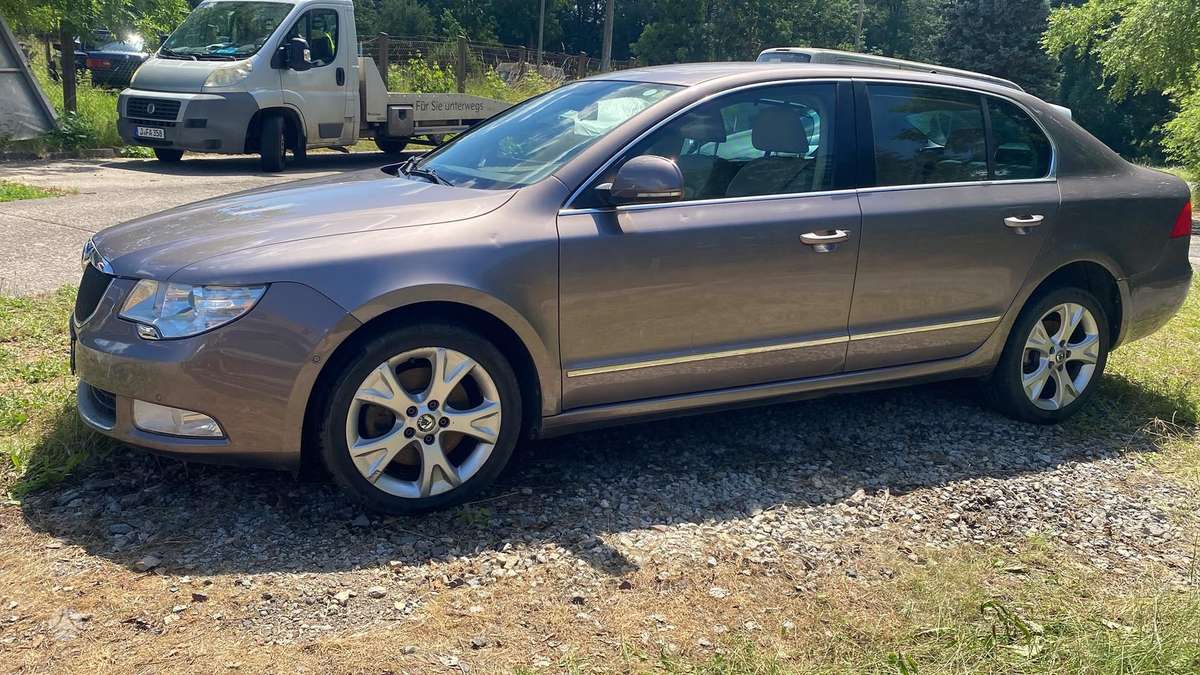 Skoda Superb, 1.8 l., Седан