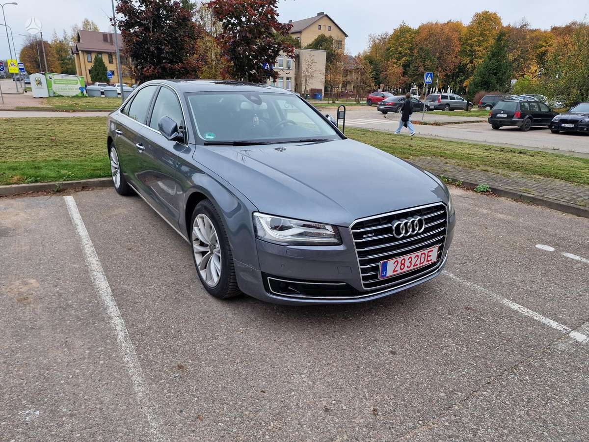 Audi A8, 3.0 l., Седан