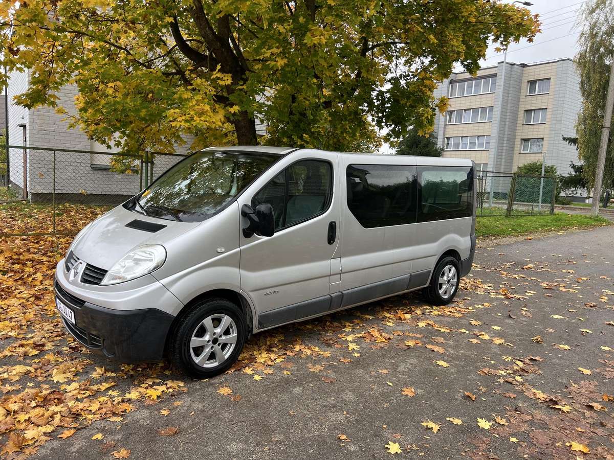 Renault Trafic, 2.0 l., passenger minibus