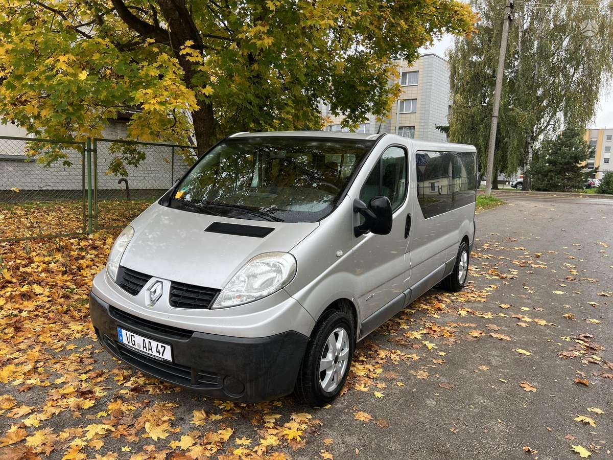 Renault Trafic, 2.0 l., passenger minibus