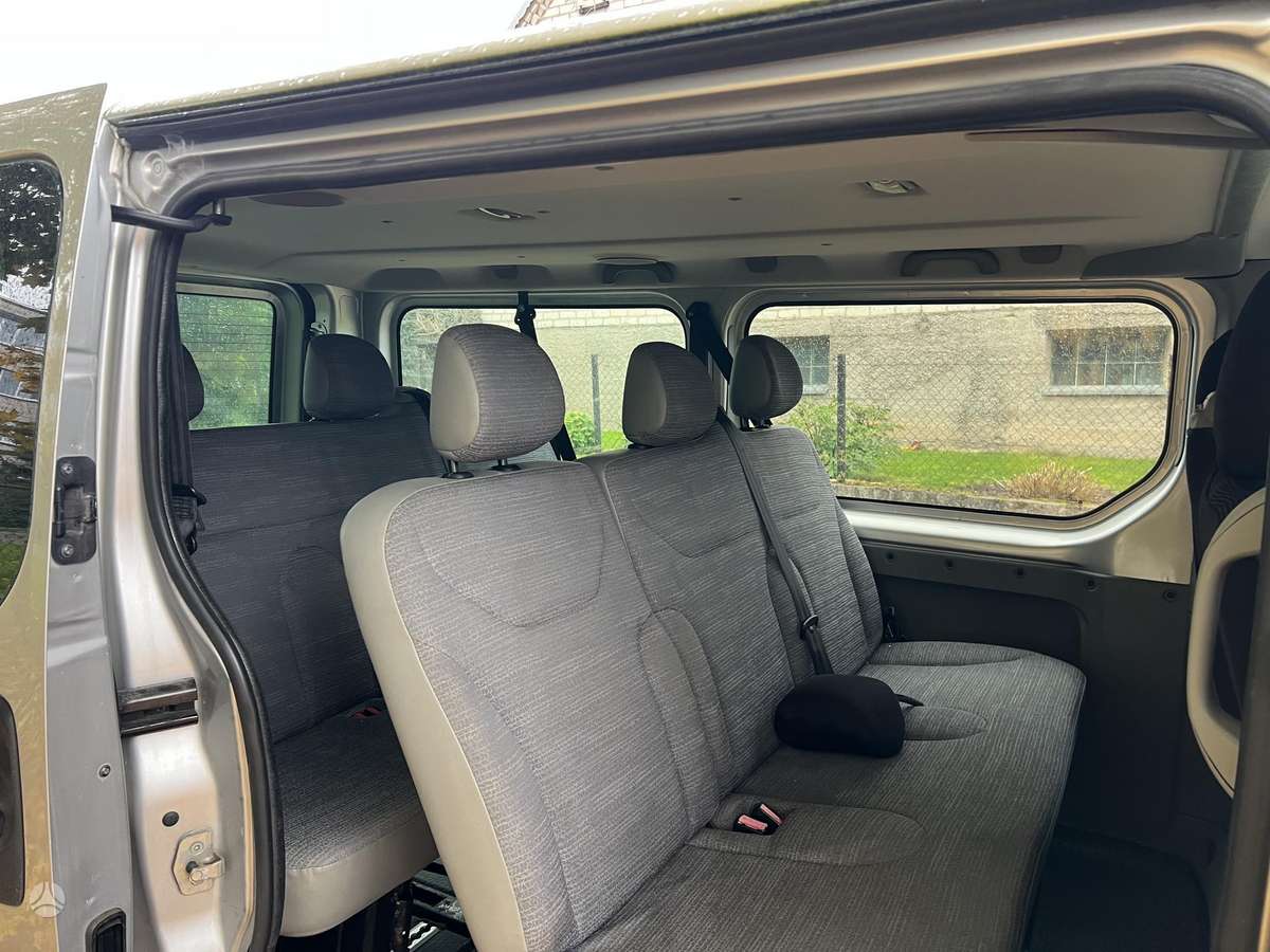 Renault Trafic, 2.0 l., passenger minibus