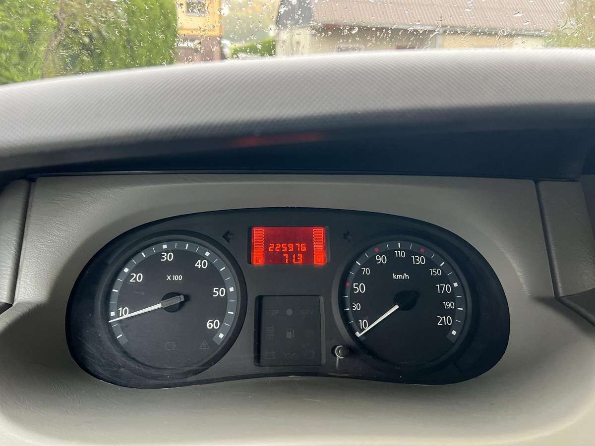 Renault Trafic, 2.0 l., passenger minibus