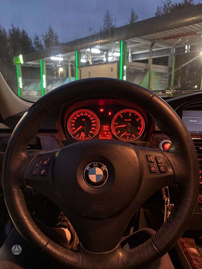 BMW 330, 3.0 l., universalas