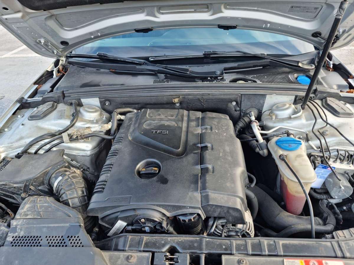 Audi A4, 2.0 l., Седан
