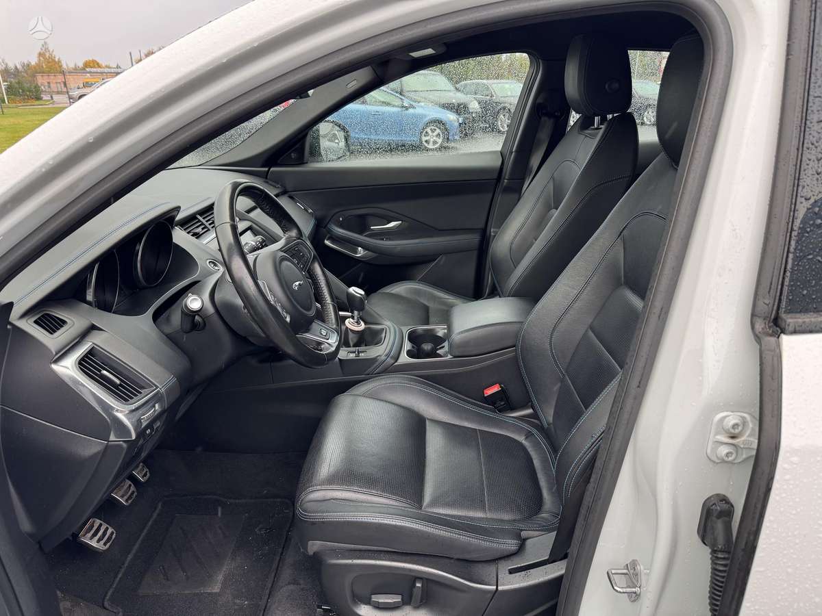 Jaguar E-Pace, 2.0 l., off-road / crossover