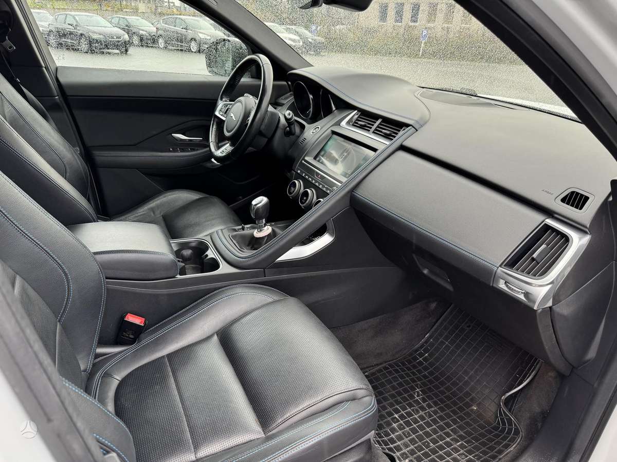 Jaguar E-Pace, 2.0 l., Внедорожник / Кроссовер