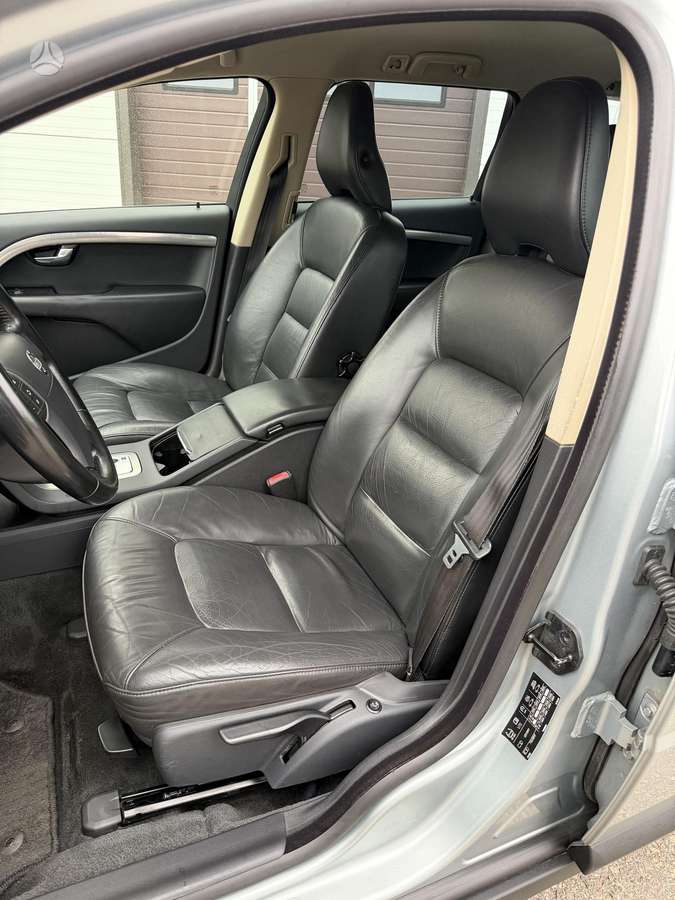 Volvo V70, 2.4 l., wagon