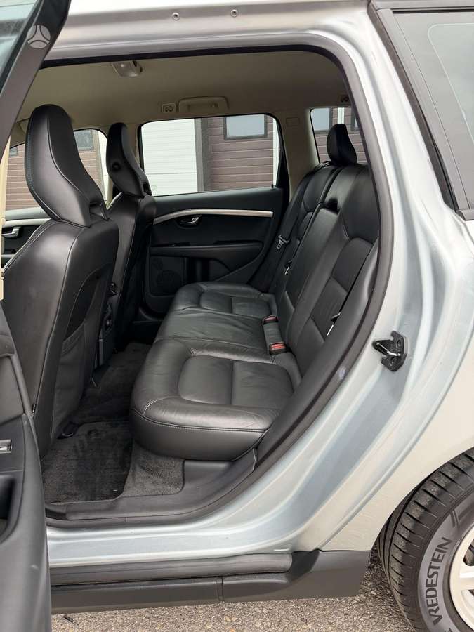 Volvo V70, 2.4 l., wagon