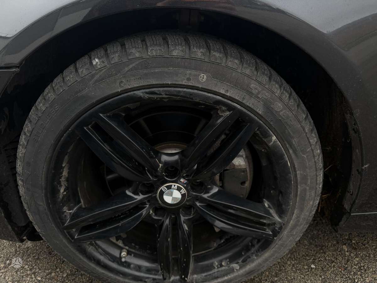 BMW 550, 4.4 l., Седан