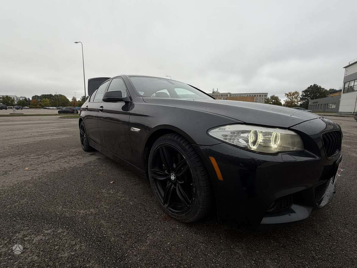 BMW 550, 4.4 l., Седан