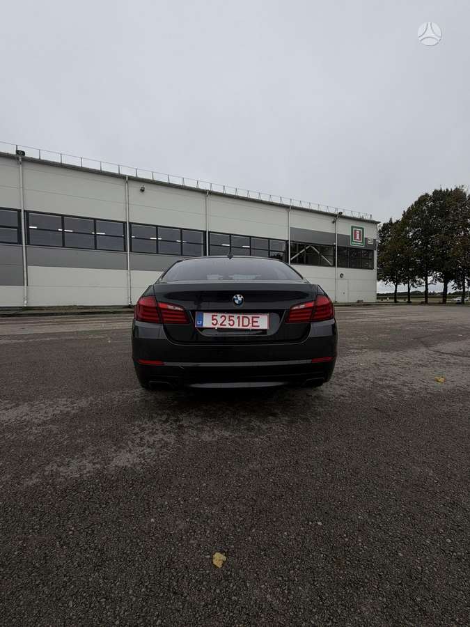 BMW 550, 4.4 l., Седан