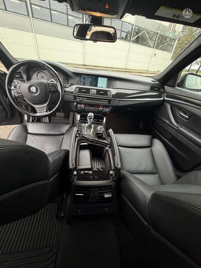 BMW 550, 4.4 l., Седан